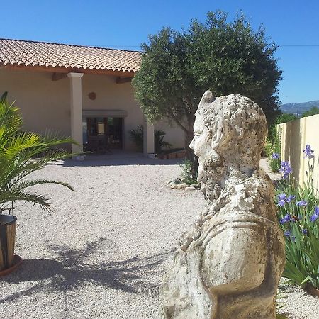 Bed and Breakfast Lamanderie En Provence Alleins Exterior foto