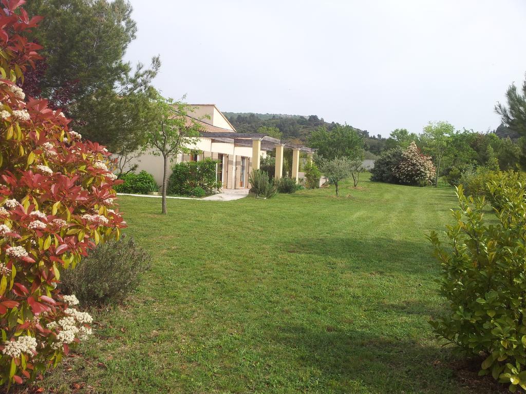 Bed and Breakfast Lamanderie En Provence Alleins Exterior foto