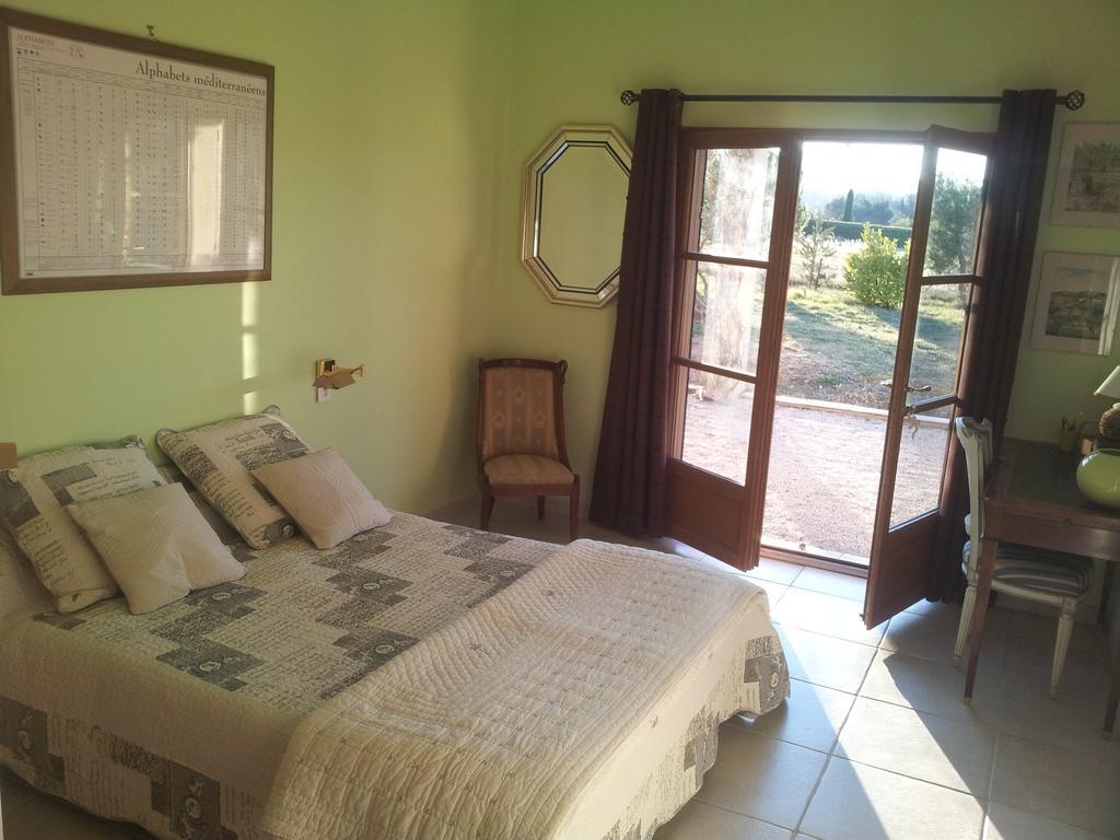 Bed and Breakfast Lamanderie En Provence Alleins Zimmer foto